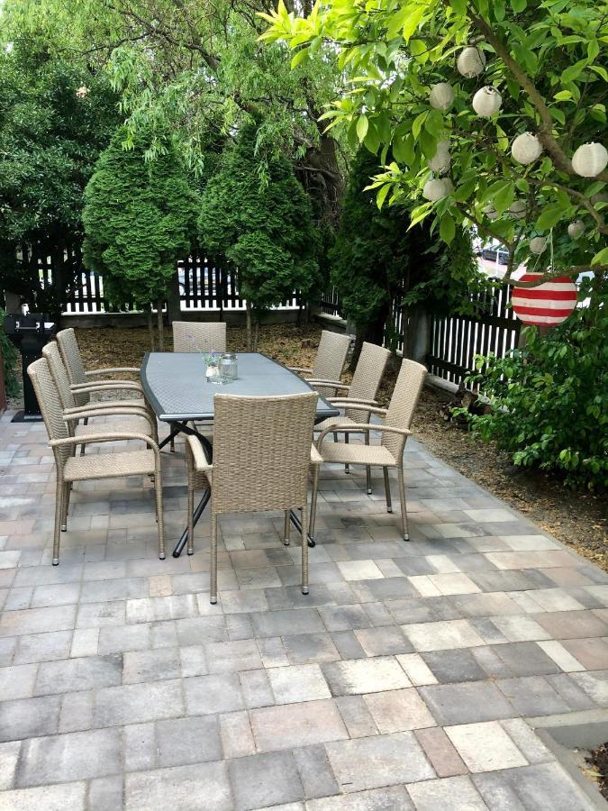 Katus Apartman Apartment Eger Exterior photo