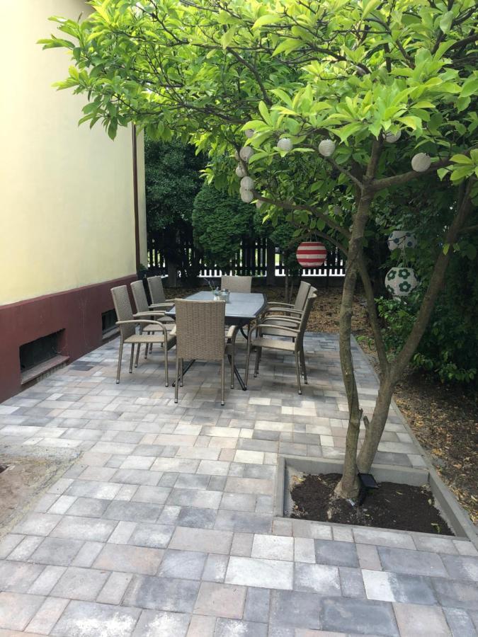 Katus Apartman Apartment Eger Exterior photo